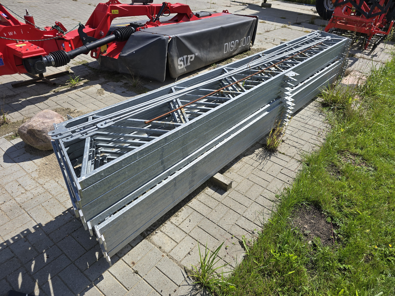Konstrukcja hali / wiaty stalowej 8 m x 5 m (40 m2) ocynkowana NOWA - Equipo de construcción: foto 2 Konstrukcja hali / wiaty stalowej 8 m x 5 m (40 m2) ocynkowana NOWA - Equipo de construcción: foto 2