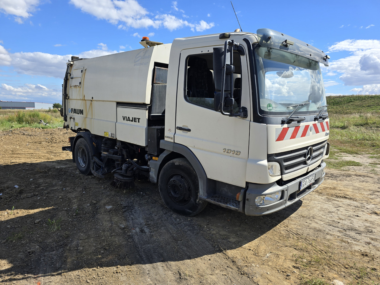 Barredora vial MERCEDES-BENZ Atego: foto 1