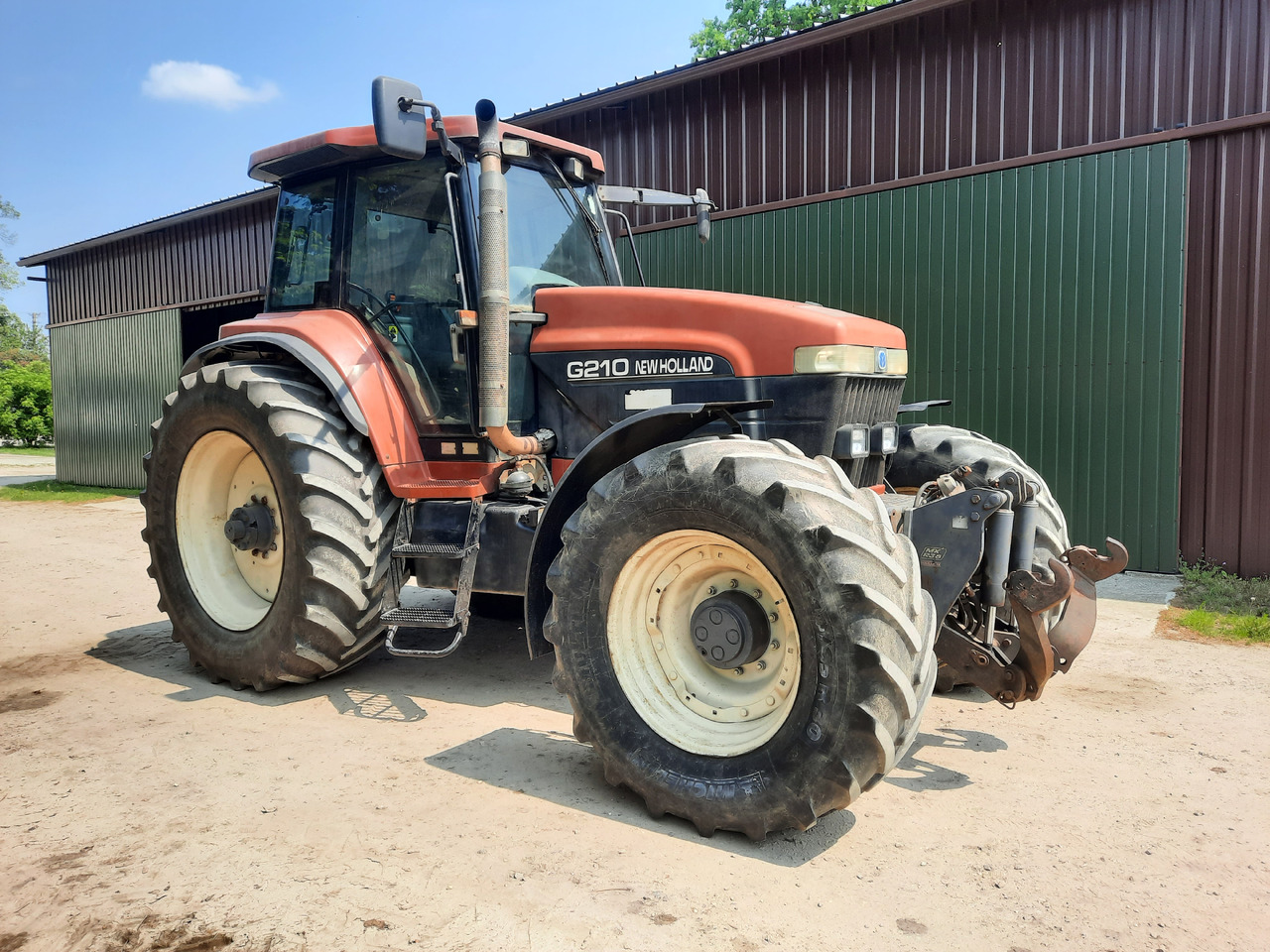 NEW HOLLAND G210 - Tractor: foto 1 NEW HOLLAND G210 - Tractor: foto 1