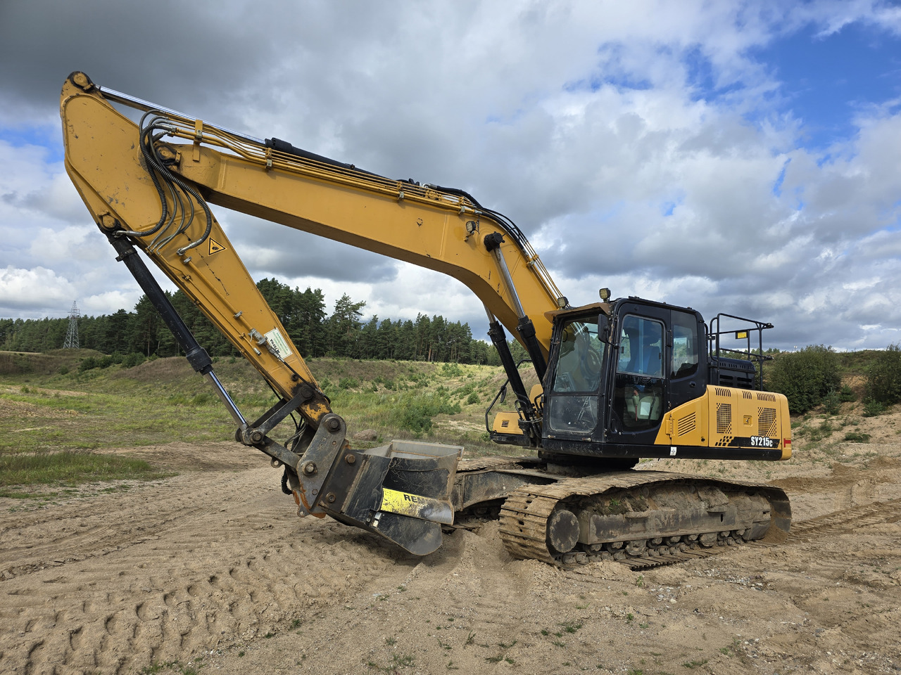 SANY SY215c - Excavadora de cadenas: foto 1 SANY SY215c - Excavadora de cadenas: foto 1