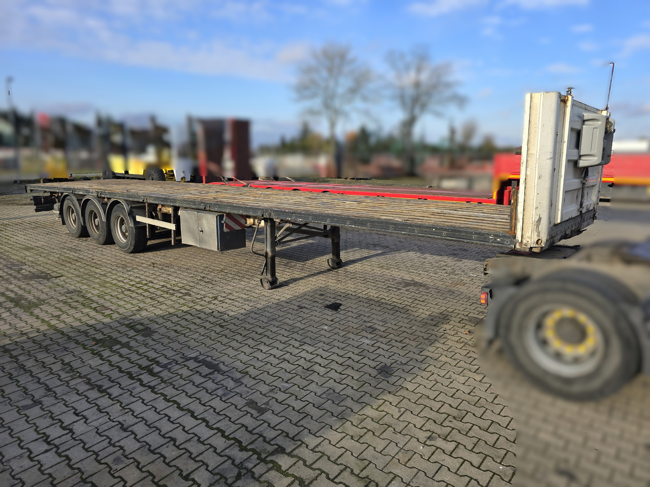 Fruehauf TX 34CW - Semirremolque plataforma/ Caja abierta: foto 2 Fruehauf TX 34CW - Semirremolque plataforma/ Caja abierta: foto 2