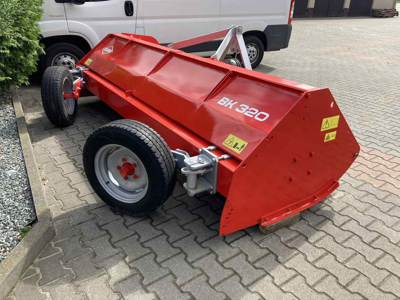 Kuhn BK320 - Segadora: foto 1 Kuhn BK320 - Segadora: foto 1