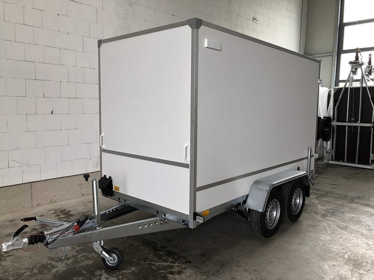 BLYSS F2030HTD Kofferanhänger - Remolque caja cerrada: foto 5 BLYSS F2030HTD Kofferanhänger - Remolque caja cerrada: foto 5