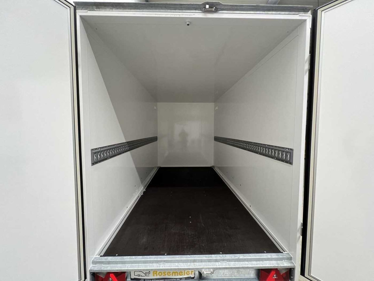 BLYSS FS2730/180HTL Kofferanhänger - Remolque caja cerrada: foto 3 BLYSS FS2730/180HTL Kofferanhänger - Remolque caja cerrada: foto 3