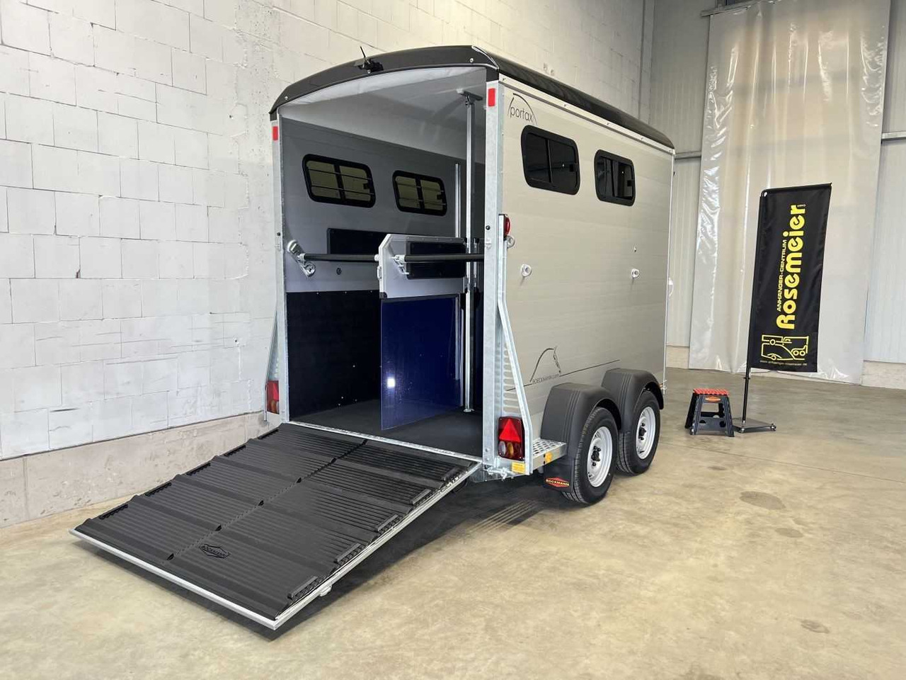 BOECKMANN Portax L E Pferdeanhänger - Remolque para caballos: foto 2 BOECKMANN Portax L E Pferdeanhänger - Remolque para caballos: foto 2