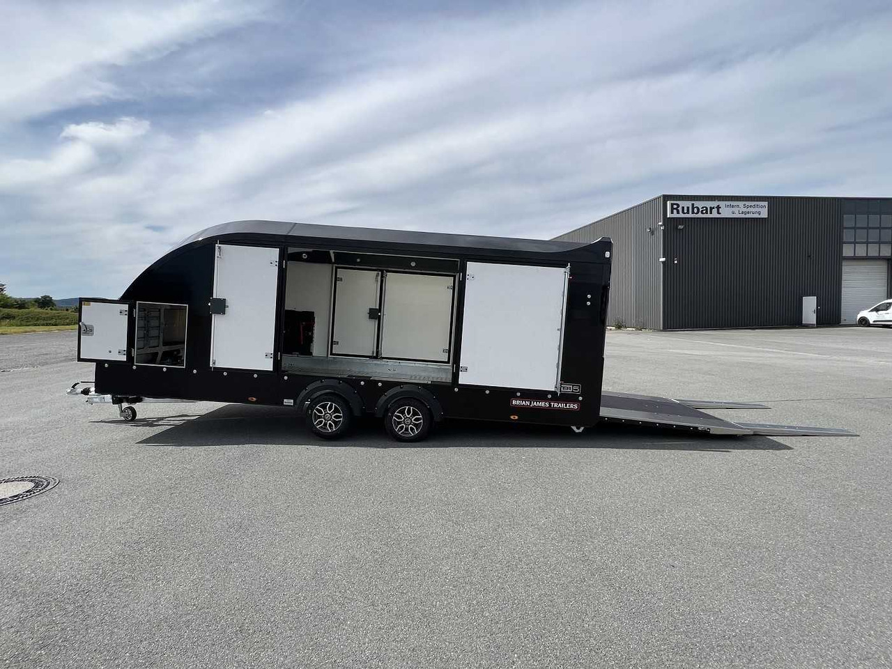 BRIAN_JAMES Race Transporter 5 Autotransporter geschlossen - Remolque portavehículos: foto 2 BRIAN_JAMES Race Transporter 5 Autotransporter geschlossen - Remolque portavehículos: foto 2