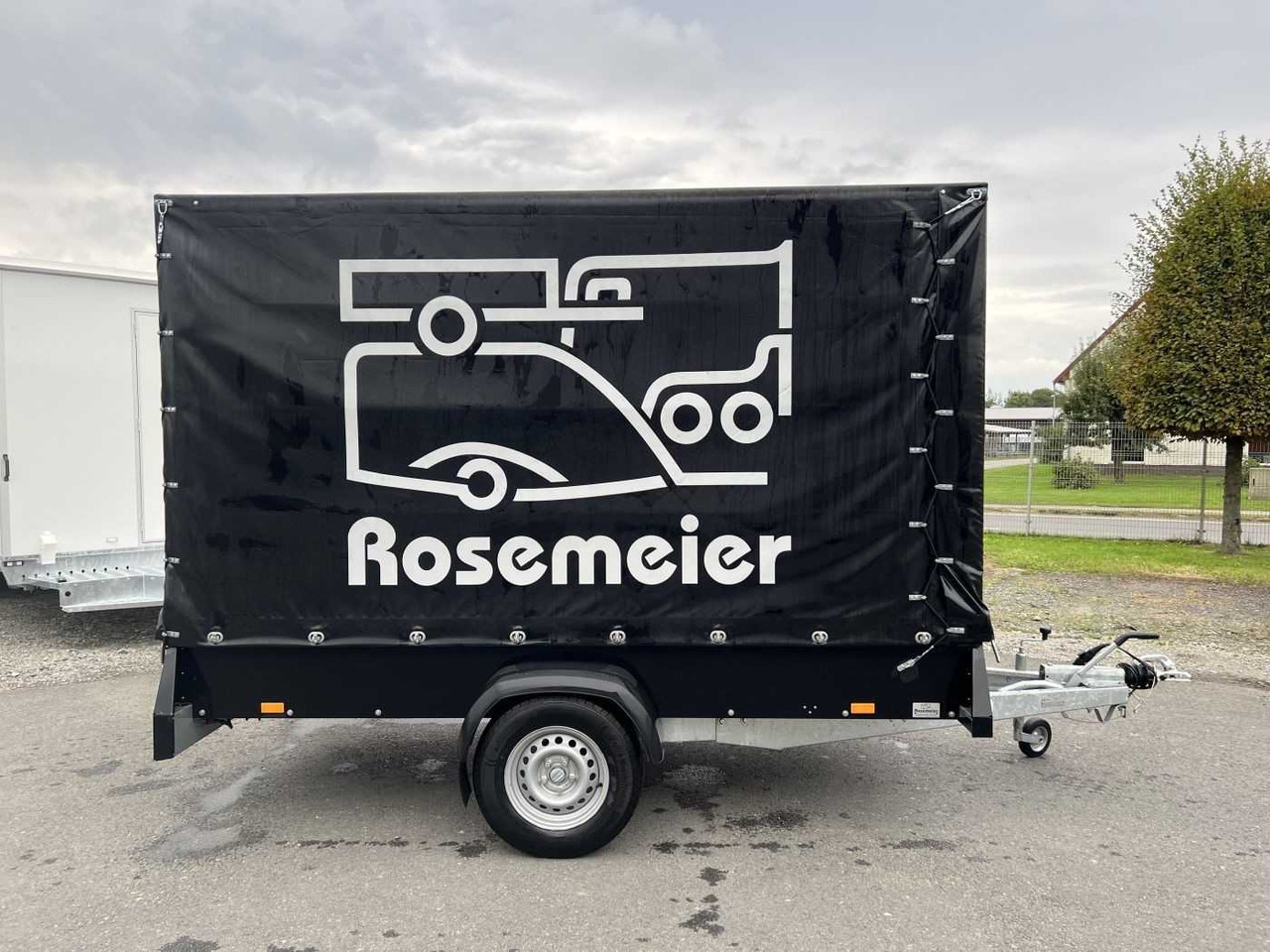 ROSEMEIER VE Spectrum C 13.30 Plane Kastenanhänger gebremst - Remolque de coche: foto 1 ROSEMEIER VE Spectrum C 13.30 Plane Kastenanhänger gebremst - Remolque de coche: foto 1