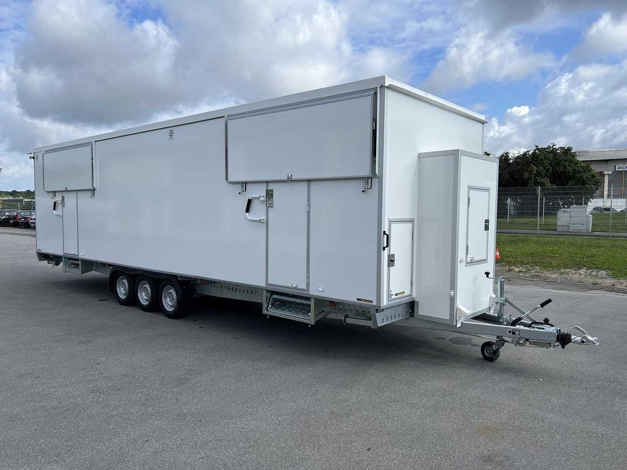 ROSEMEIER EW TA-NO 6 Damen, 1 Herren + 6 Urinale Toilettenanhänger - Remolque: foto 3 ROSEMEIER EW TA-NO 6 Damen, 1 Herren + 6 Urinale Toilettenanhänger - Remolque: foto 3