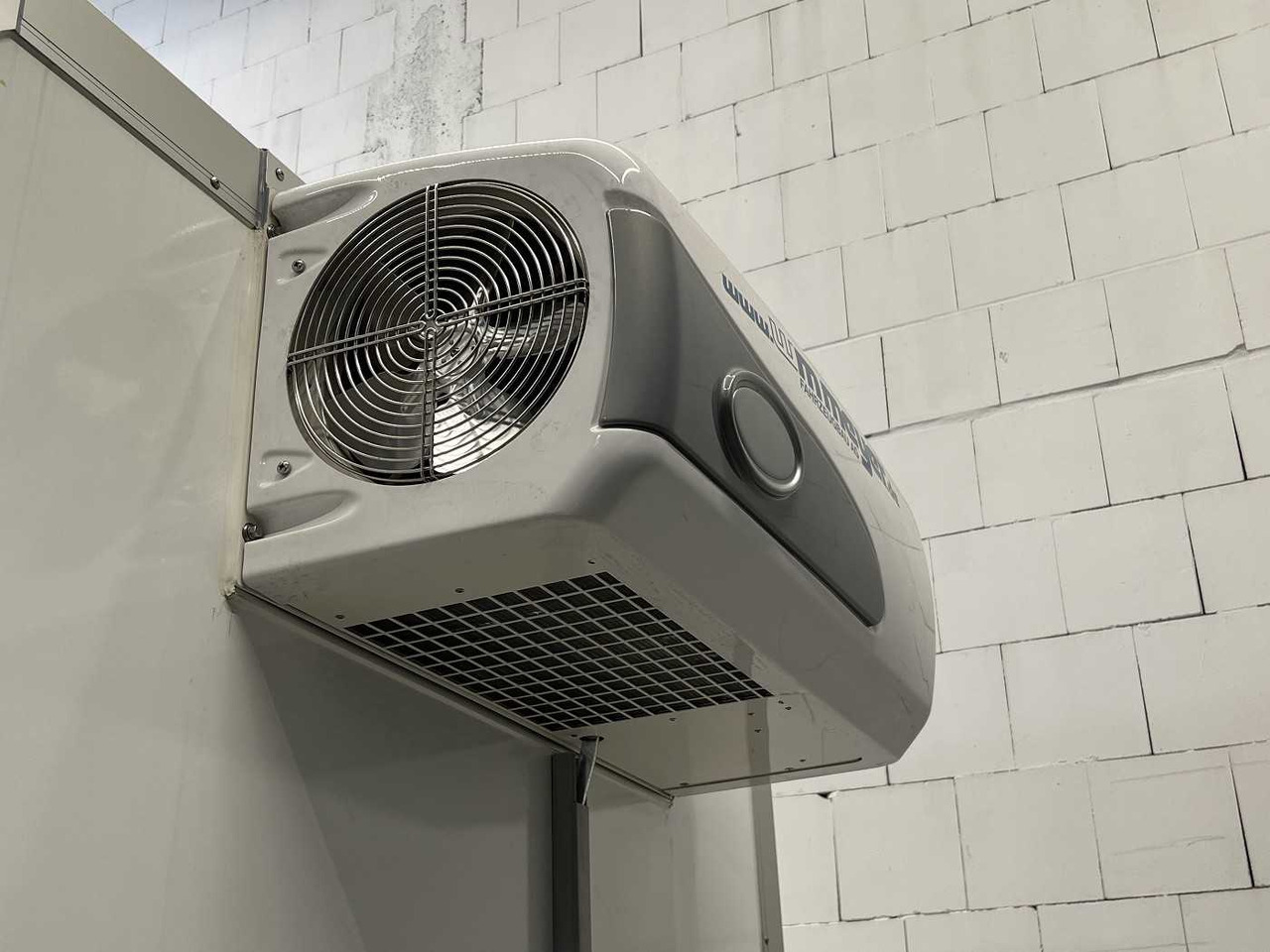 Remolque frigorífico nuevo WM MEYER AZK 3030/156 Rohrbahn Kühlanhänger: foto 26 Remolque frigorífico nuevo WM MEYER AZK 3030/156 Rohrbahn Kühlanhänger: foto 26