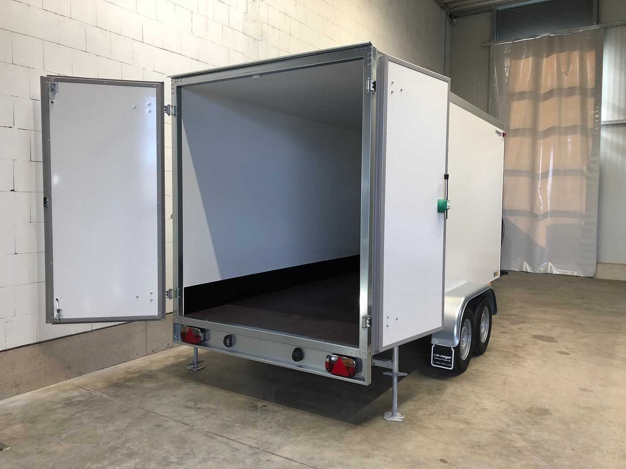 WM MEYER AZKF 3540/180 WMK-5G Kühlanhänger - Remolque frigorífico: foto 4 WM MEYER AZKF 3540/180 WMK-5G Kühlanhänger - Remolque frigorífico: foto 4