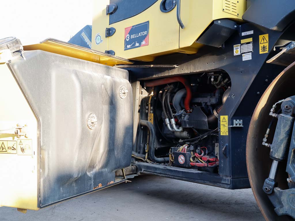 Apisonadora de asfalto BOMAG BW 174 AP-4v: foto 13