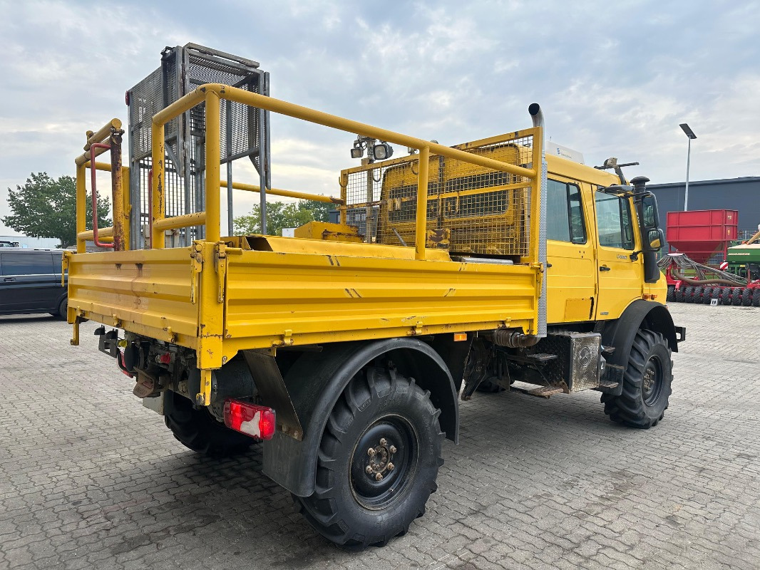 Tractor Mercedes-Benz U 4000: foto 19