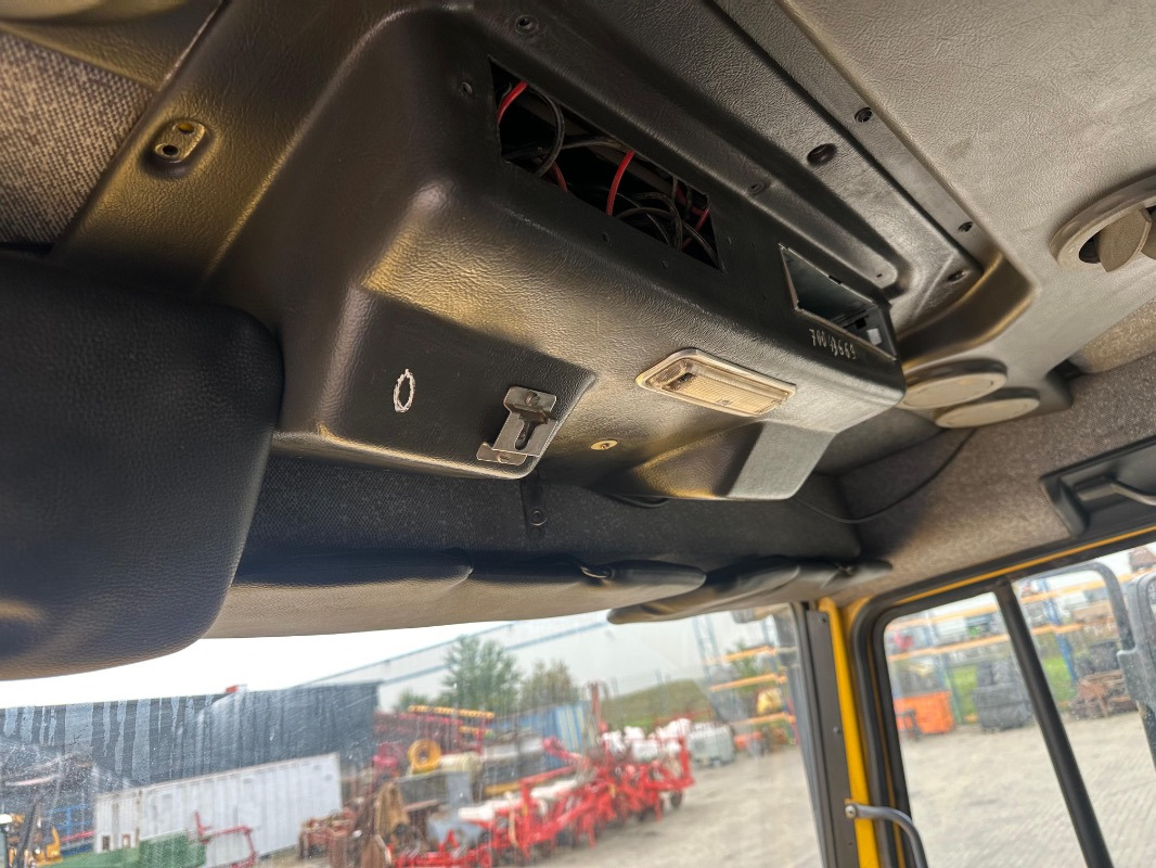 Tractor Mercedes-Benz U 4000: foto 6