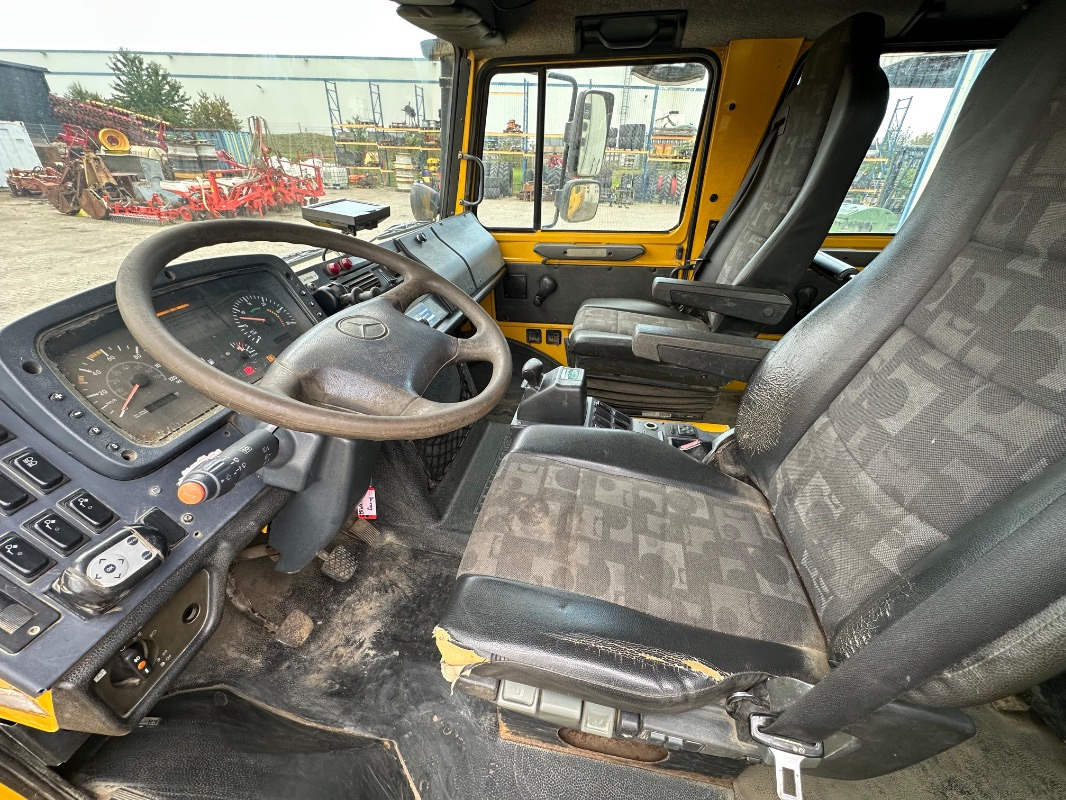 Mercedes-Benz U 4000 - Tractor: foto 5 Mercedes-Benz U 4000 - Tractor: foto 5
