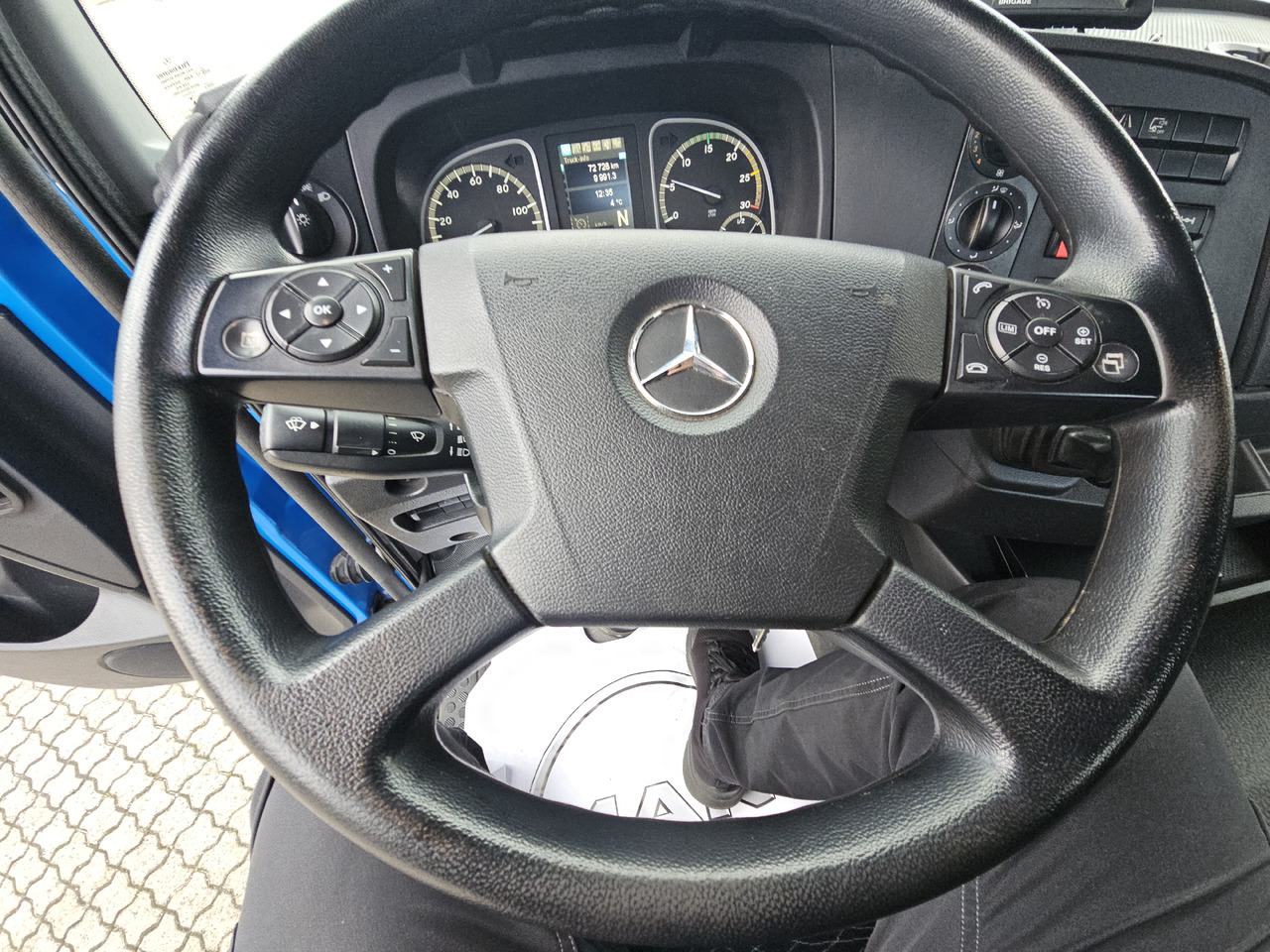 Camión portacontenedore/ Intercambiable Mercedes Atego 1224: foto 20