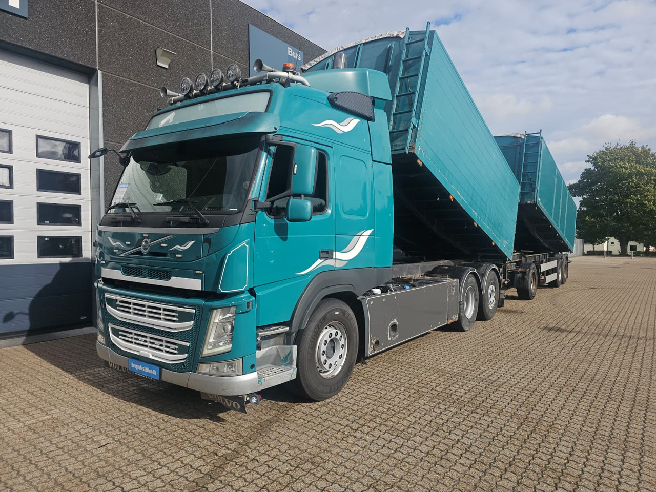 Volvo FM500 Suge-Blæse anlæg - Camión volquete: foto 1 Volvo FM500 Suge-Blæse anlæg - Camión volquete: foto 1