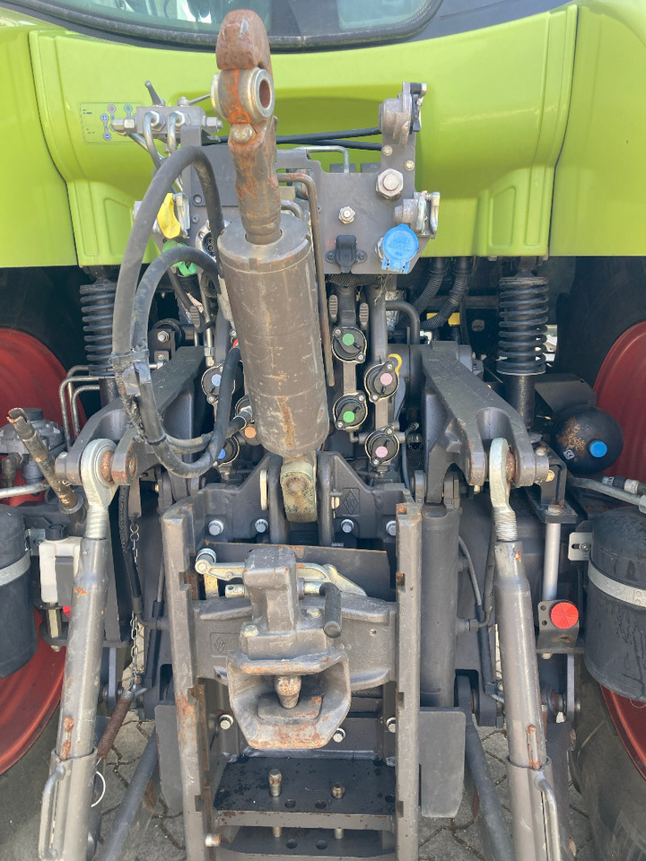 CLAAS Arion 650 CEBIS - Tractor: foto 4 CLAAS Arion 650 CEBIS - Tractor: foto 4