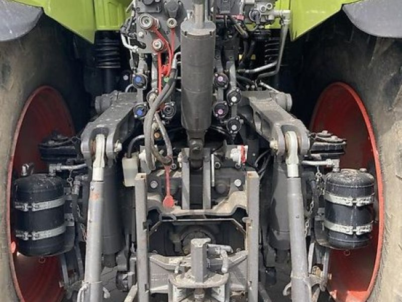 CLAAS Axion 850 CEBIS - Tractor: foto 4 CLAAS Axion 850 CEBIS - Tractor: foto 4