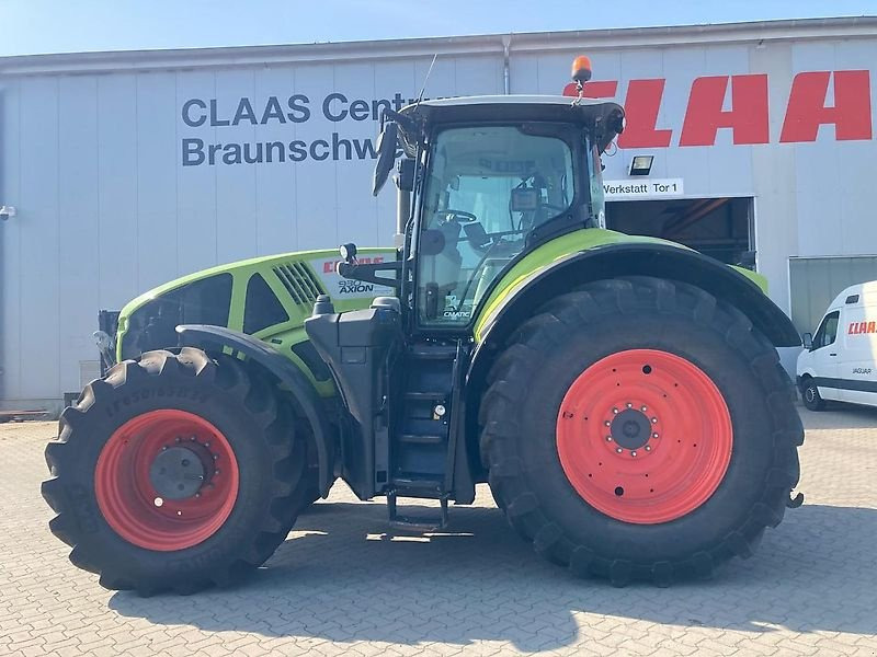 Tractor CLAAS Axion 930: foto 6