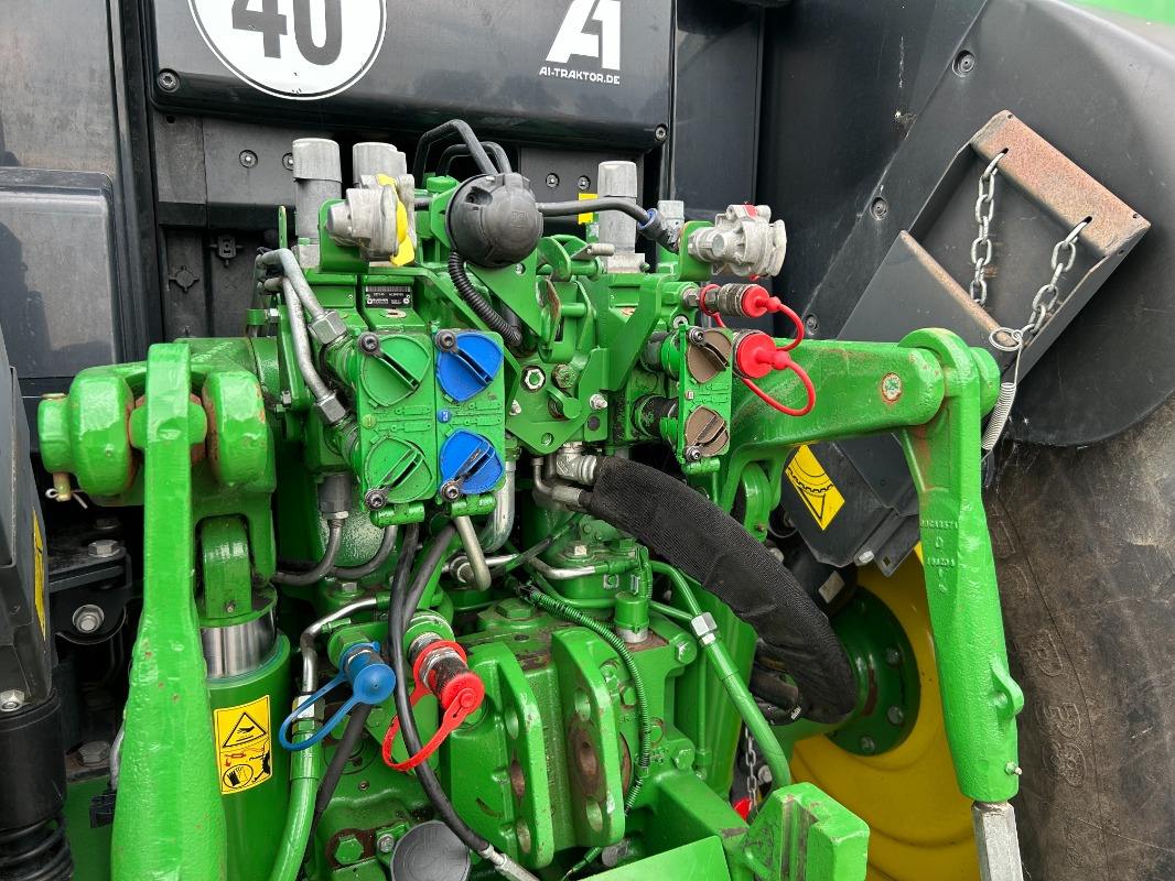 Tractor John Deere 6155M: foto 16