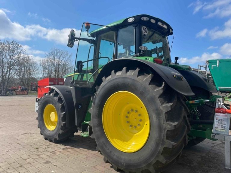 John Deere 6R 175 - Tractor: foto 4 John Deere 6R 175 - Tractor: foto 4