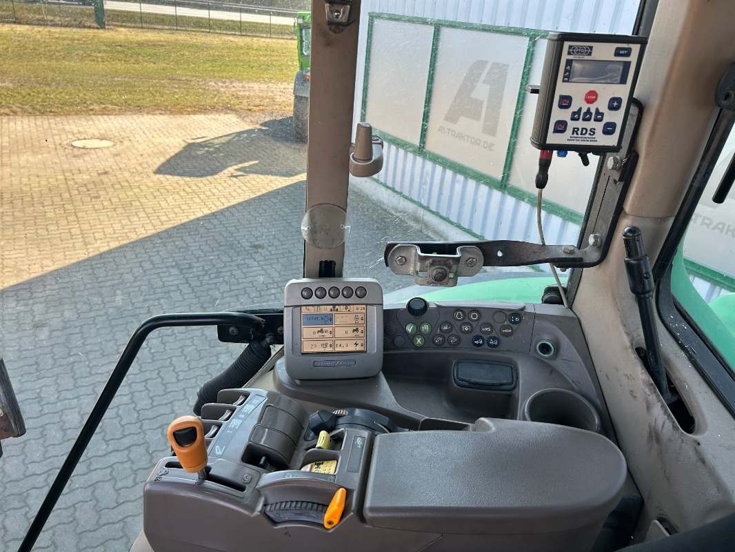 Tractor John Deere 7430 PREMIUM: foto 17