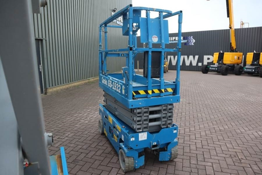 Genie GS1932 E-Drive Several In Stock, 8m Working Height - Plataforma de tijeras: foto 2 Genie GS1932 E-Drive Several In Stock, 8m Working Height - Plataforma de tijeras: foto 2