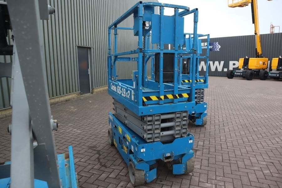 Genie GS1932 E-Drive Several In Stock, 8m Working Height - Plataforma de tijeras: foto 3 Genie GS1932 E-Drive Several In Stock, 8m Working Height - Plataforma de tijeras: foto 3