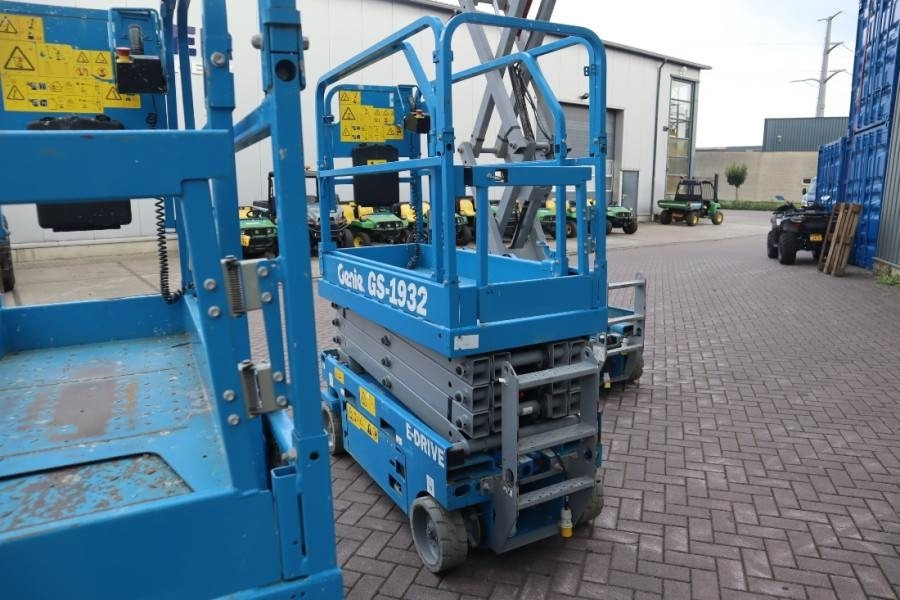 Genie GS1932 E-Drive Several In Stock, 8m Working Height - Plataforma de tijeras: foto 3 Genie GS1932 E-Drive Several In Stock, 8m Working Height - Plataforma de tijeras: foto 3