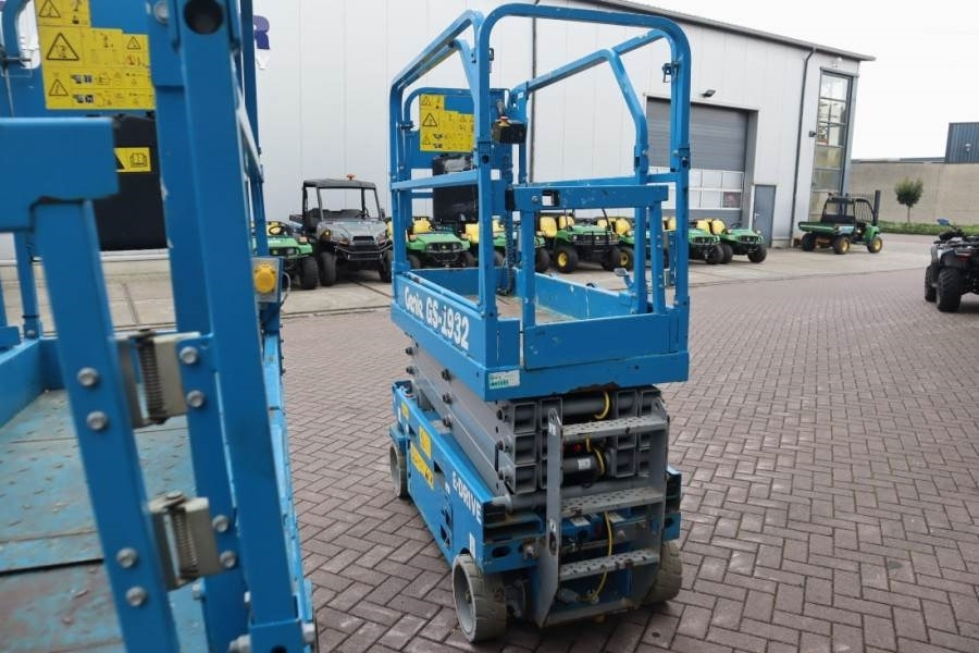 Genie GS1932 E-Drive Several In Stock, 8m Working Height - Plataforma de tijeras: foto 4 Genie GS1932 E-Drive Several In Stock, 8m Working Height - Plataforma de tijeras: foto 4