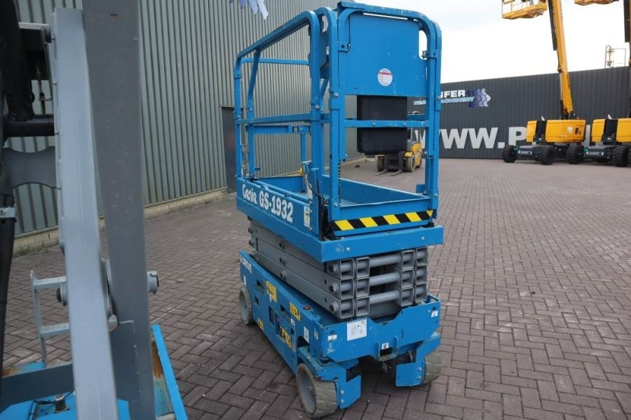 Genie GS1932 E-Drive Several In Stock, 8m Working Height - Plataforma de tijeras: foto 2 Genie GS1932 E-Drive Several In Stock, 8m Working Height - Plataforma de tijeras: foto 2