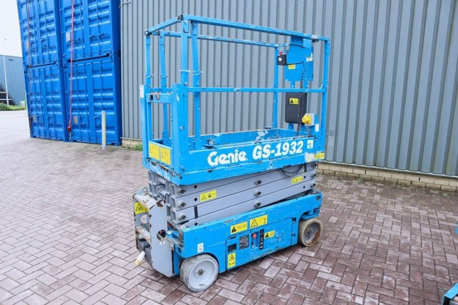 Genie GS1932 Electric, Working Height 7.8 m, 227kg Capac - Plataforma de tijeras: foto 2 Genie GS1932 Electric, Working Height 7.8 m, 227kg Capac - Plataforma de tijeras: foto 2