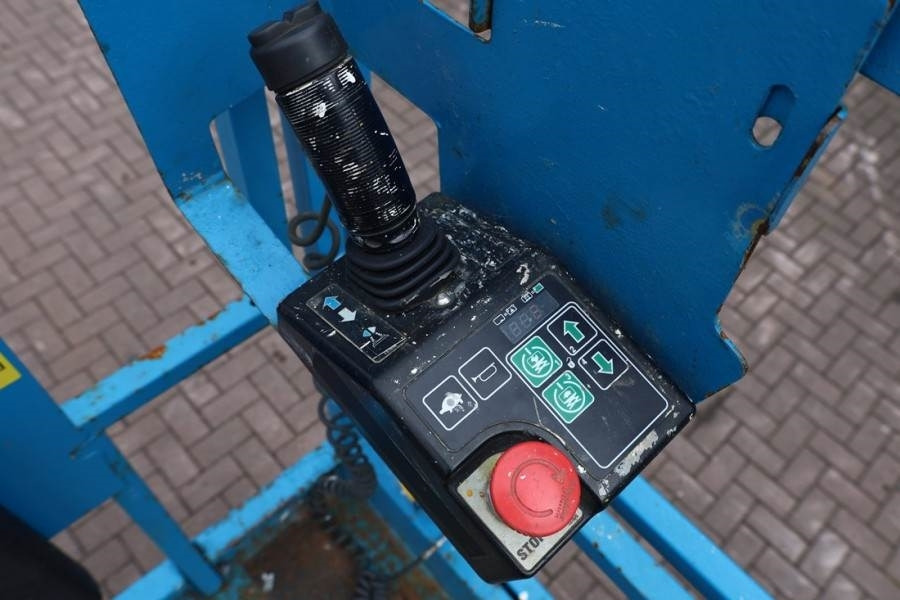 Genie GS2646 Electric, Working Height 9.80m, Capacity 45 - Plataforma de tijeras: foto 5 Genie GS2646 Electric, Working Height 9.80m, Capacity 45 - Plataforma de tijeras: foto 5