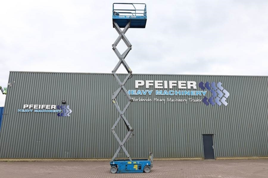 Genie GS3246 Electric, Working Height 11.75 m, 318kg Cap - Plataforma de tijeras: foto 3 Genie GS3246 Electric, Working Height 11.75 m, 318kg Cap - Plataforma de tijeras: foto 3