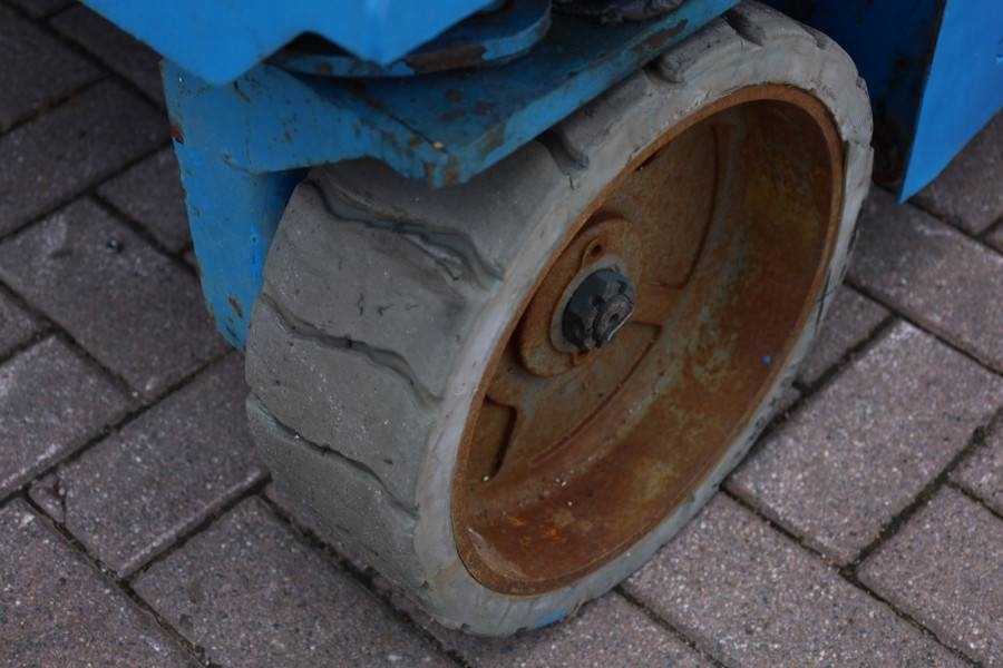 Plataforma de tijeras Genie GS3246 Electric, Working Height 11.75 m, 318kg Cap: foto 12 Plataforma de tijeras Genie GS3246 Electric, Working Height 11.75 m, 318kg Cap: foto 12