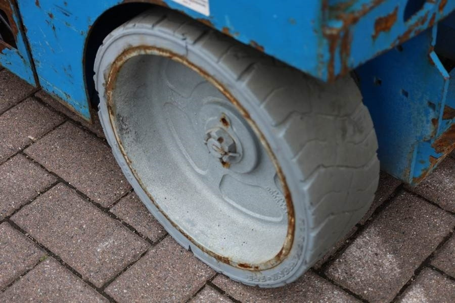 Plataforma de tijeras Genie GS3246 Electric, Working Height 11.75 m, 318kg Cap: foto 15