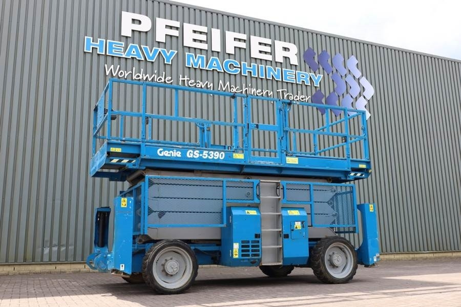 Genie GS5390 Diesel, 4x4 Drive, 18.15m Working Height, 6 - Plataforma de tijeras: foto 1 Genie GS5390 Diesel, 4x4 Drive, 18.15m Working Height, 6 - Plataforma de tijeras: foto 1