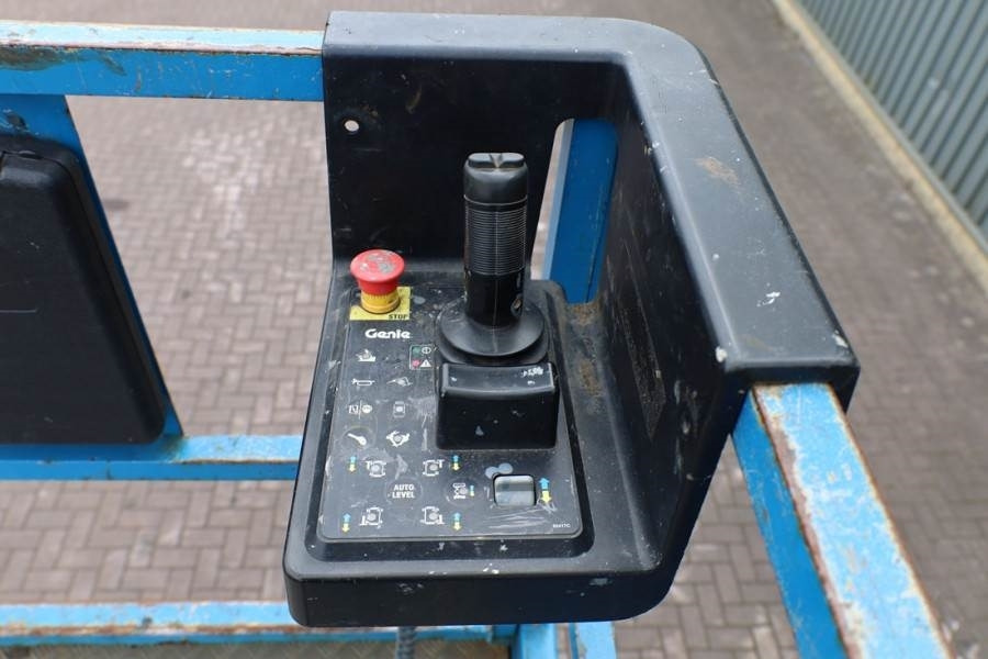 Genie GS5390 Diesel, 4x4 Drive, 18.15m Working Height, 6 - Plataforma de tijeras: foto 5 Genie GS5390 Diesel, 4x4 Drive, 18.15m Working Height, 6 - Plataforma de tijeras: foto 5