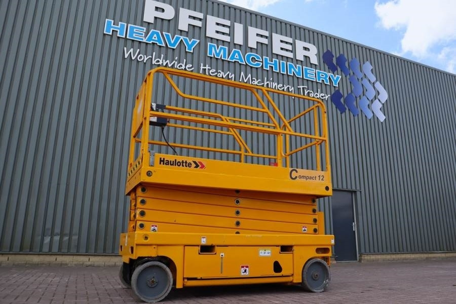 Haulotte Compact 12 Electric, 12m Working Height, 300kg Cap - Plataforma de tijeras: foto 1 Haulotte Compact 12 Electric, 12m Working Height, 300kg Cap - Plataforma de tijeras: foto 1