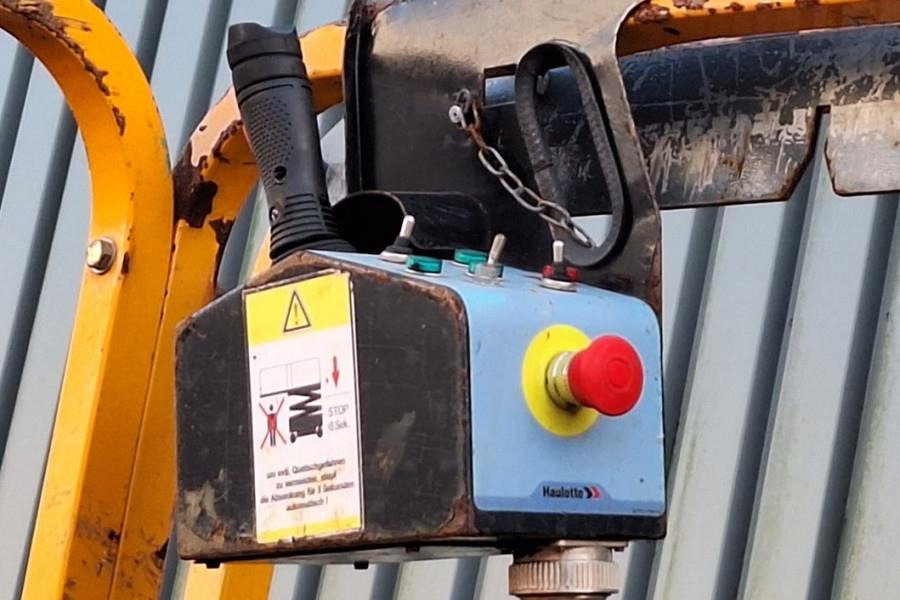 Haulotte Compact 12RTE Electric, 12m Working Height, 450kg - Plataforma de tijeras: foto 4 Haulotte Compact 12RTE Electric, 12m Working Height, 450kg - Plataforma de tijeras: foto 4