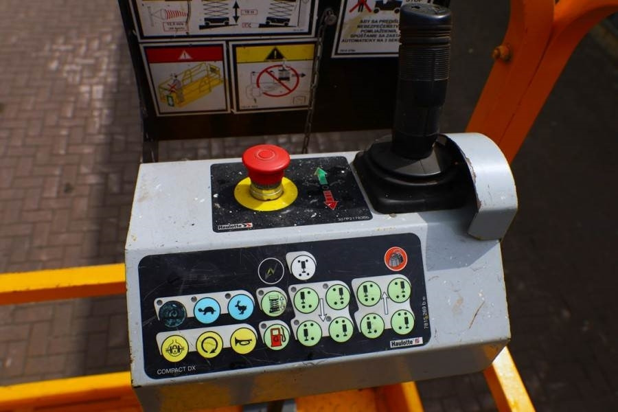 Haulotte Compact 12RTE Electric, 12m Working Height, 450kg - Plataforma de tijeras: foto 5 Haulotte Compact 12RTE Electric, 12m Working Height, 450kg - Plataforma de tijeras: foto 5