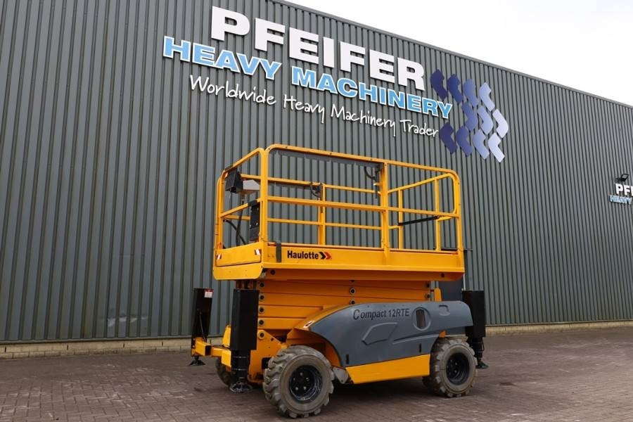 Haulotte Compact 12RTE Electric, 12m Working Height, 450kg - Plataforma de tijeras: foto 1 Haulotte Compact 12RTE Electric, 12m Working Height, 450kg - Plataforma de tijeras: foto 1