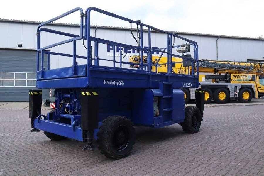 Haulotte H12SX Diesel, 4x4 Drive, 12m Working Height, 700kg - Plataforma de tijeras: foto 2 Haulotte H12SX Diesel, 4x4 Drive, 12m Working Height, 700kg - Plataforma de tijeras: foto 2