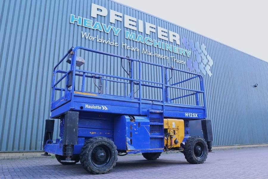 Haulotte H12SX Diesel, 4x4 Drive, 12m Working Height, 700kg - Plataforma de tijeras: foto 1 Haulotte H12SX Diesel, 4x4 Drive, 12m Working Height, 700kg - Plataforma de tijeras: foto 1