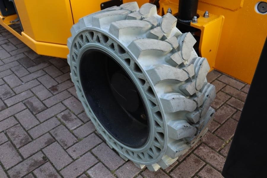 Haulotte HS18EPRO Full Electric 4x4 Drive, Versatile Use: O - Plataforma de tijeras: foto 5 Haulotte HS18EPRO Full Electric 4x4 Drive, Versatile Use: O - Plataforma de tijeras: foto 5