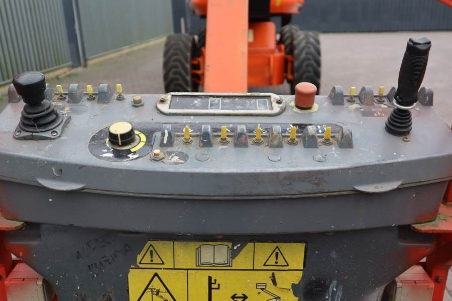 JLG 1250AJP Diesel, 4x4x4 Drive, 40.1m Working Height, - Plataforma articulada: foto 4 JLG 1250AJP Diesel, 4x4x4 Drive, 40.1m Working Height, - Plataforma articulada: foto 4