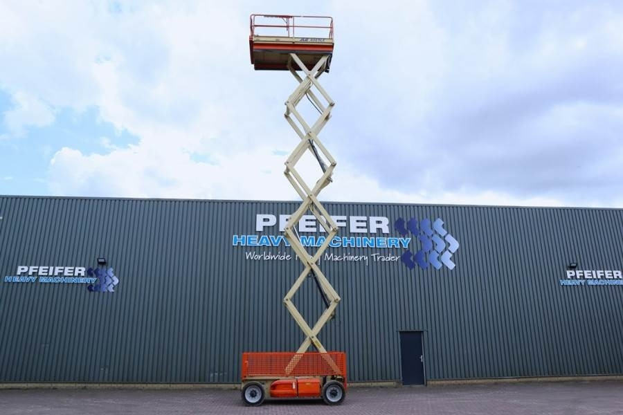 JLG 4069LE Electric, 14.2m Working Height, 360kg Capac - Plataforma de tijeras: foto 3 JLG 4069LE Electric, 14.2m Working Height, 360kg Capac - Plataforma de tijeras: foto 3