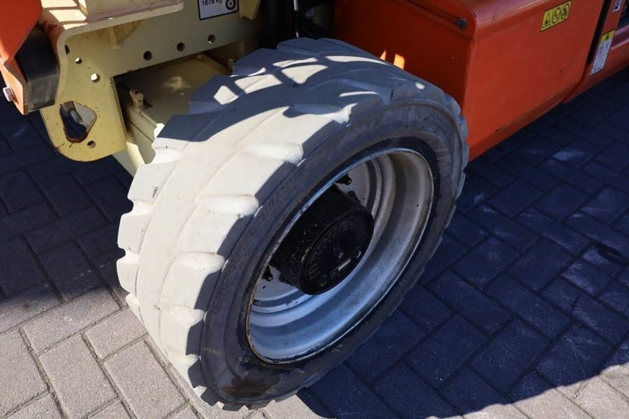 Plataforma de tijeras JLG M4069 Hybrid, 14.2m Working Height, 360kg Capacity: foto 17 Plataforma de tijeras JLG M4069 Hybrid, 14.2m Working Height, 360kg Capacity: foto 17