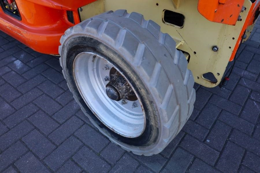 Plataforma de tijeras JLG M4069 Hybrid, 14.2m Working Height, 360kg Capacity: foto 14 Plataforma de tijeras JLG M4069 Hybrid, 14.2m Working Height, 360kg Capacity: foto 14