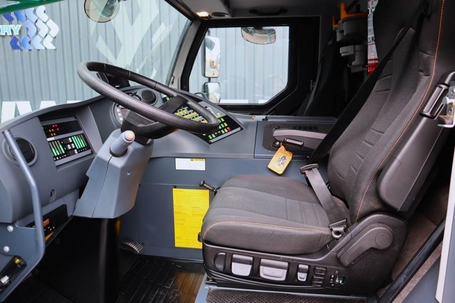 Liebherr LTM1050-3.1 6x6x6 Drive, VarioBase, 50t Capacity, - Grúa todo terreno: foto 4 Liebherr LTM1050-3.1 6x6x6 Drive, VarioBase, 50t Capacity, - Grúa todo terreno: foto 4